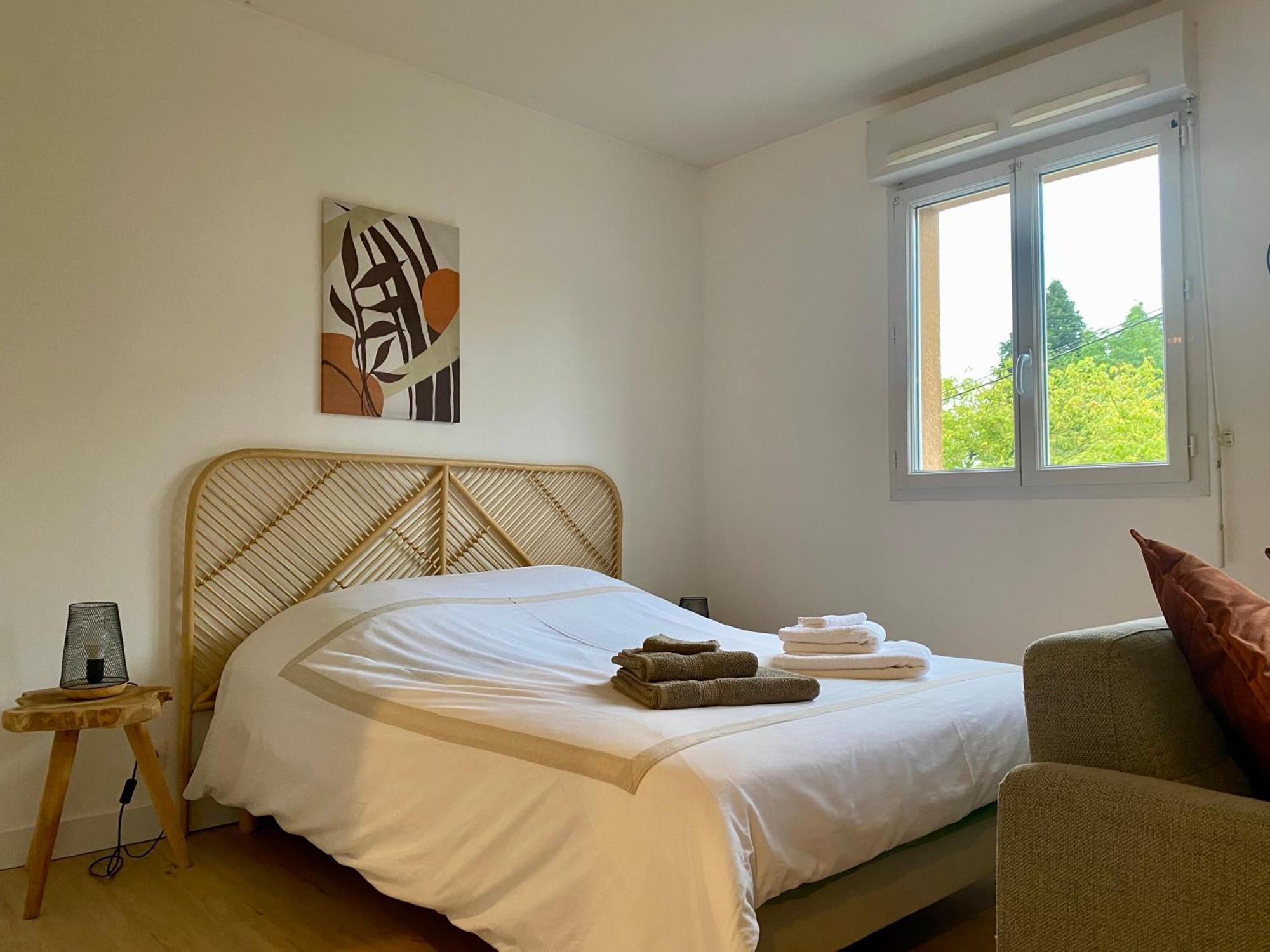 Appartement Proche Centre-Ville- Fibre Сен Ло Екстериор снимка